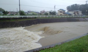 台風１５号香流川